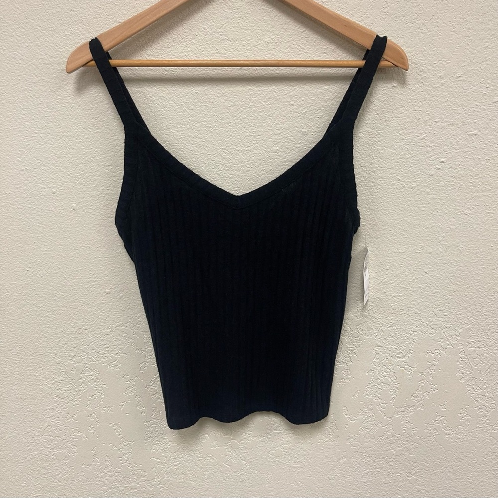 American Eagle Super Soft Crop V Neck Tank - NWT - Size Large